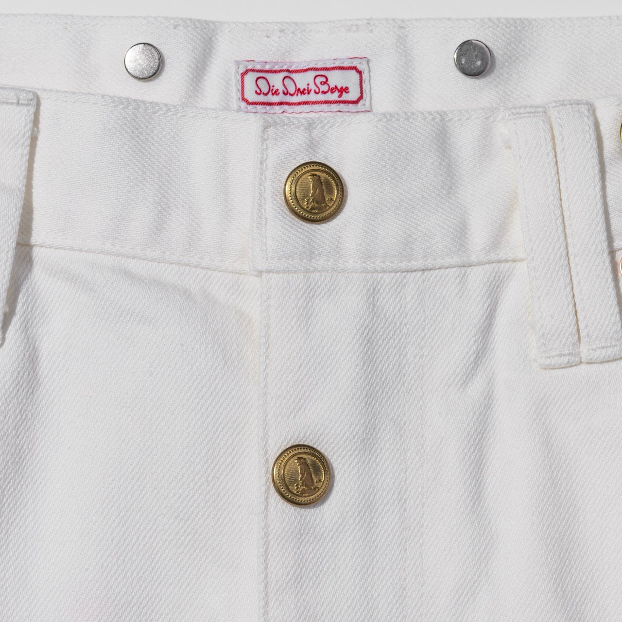 [Coming soon...] WHITE DENIM SUSPENDER PANTS– TAPERED FIT