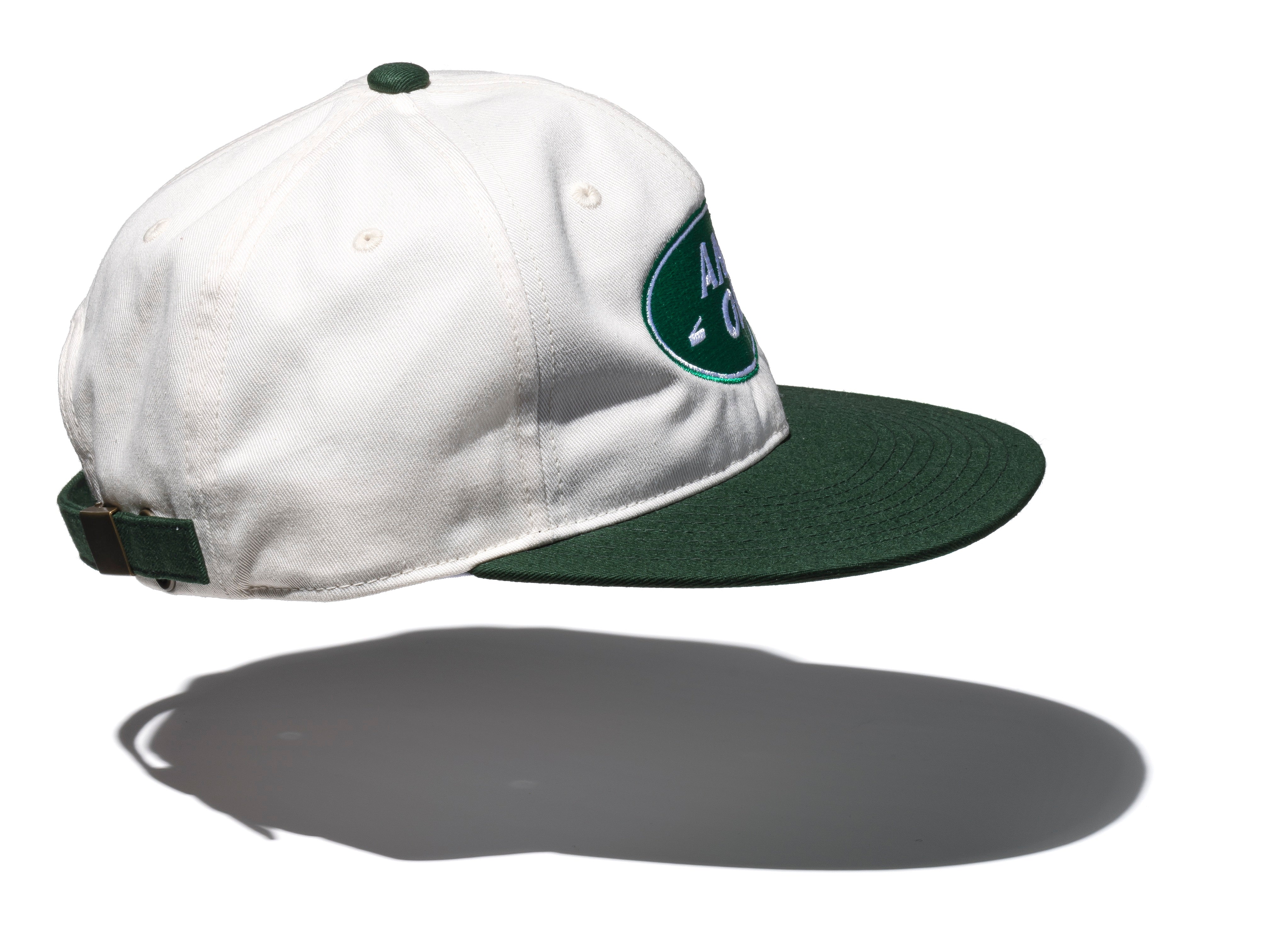 Hats – WORDS, SOUNDS, COLORS & SHAPES JAPAN